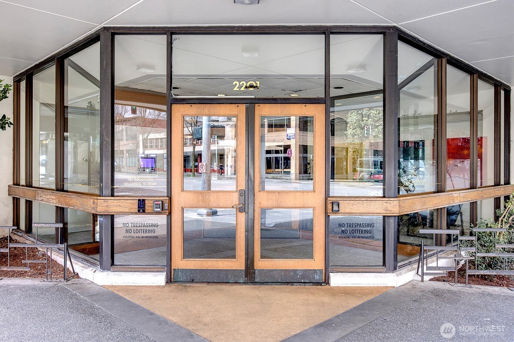 2201 3rd Avenue #803, Seattle, WA 98121