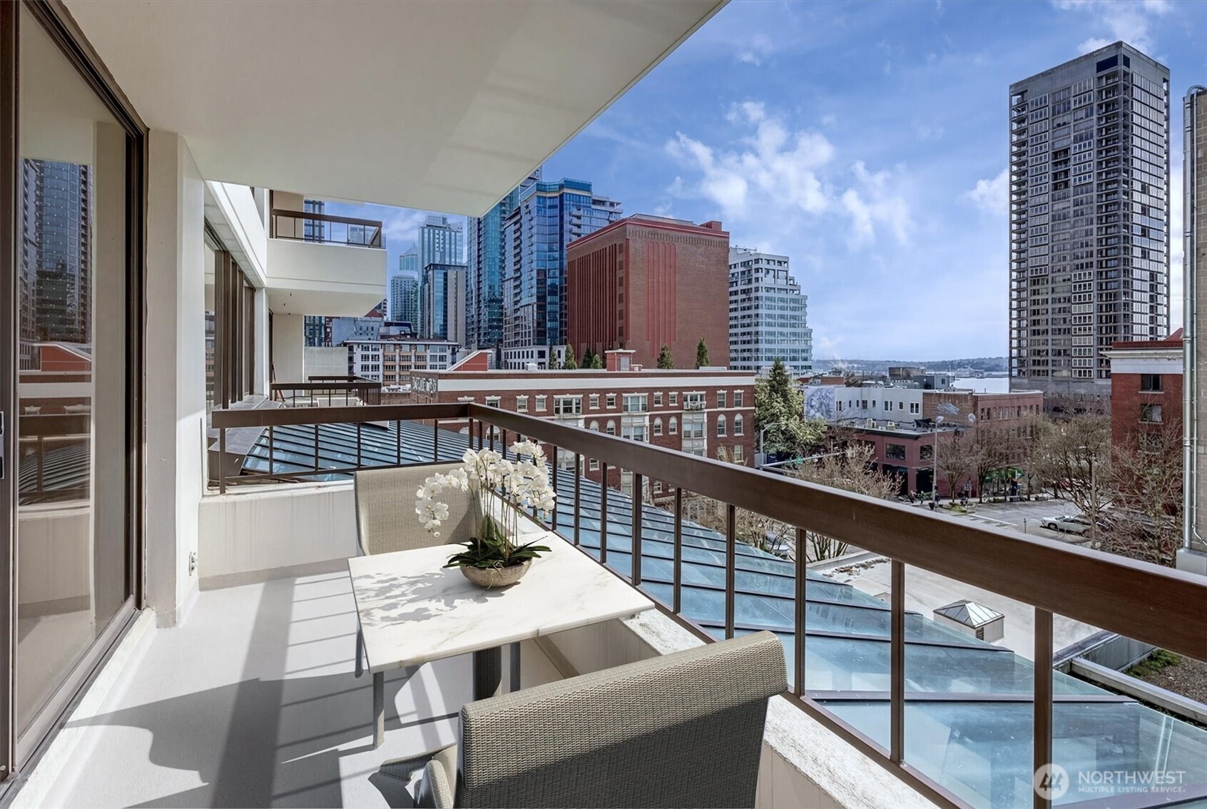 2201 3rd Avenue #803, Seattle, WA 98121