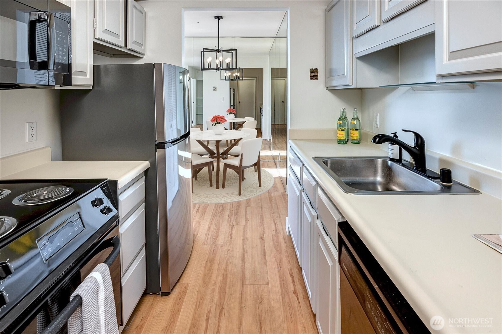 2201 3rd Avenue #803, Seattle, WA 98121