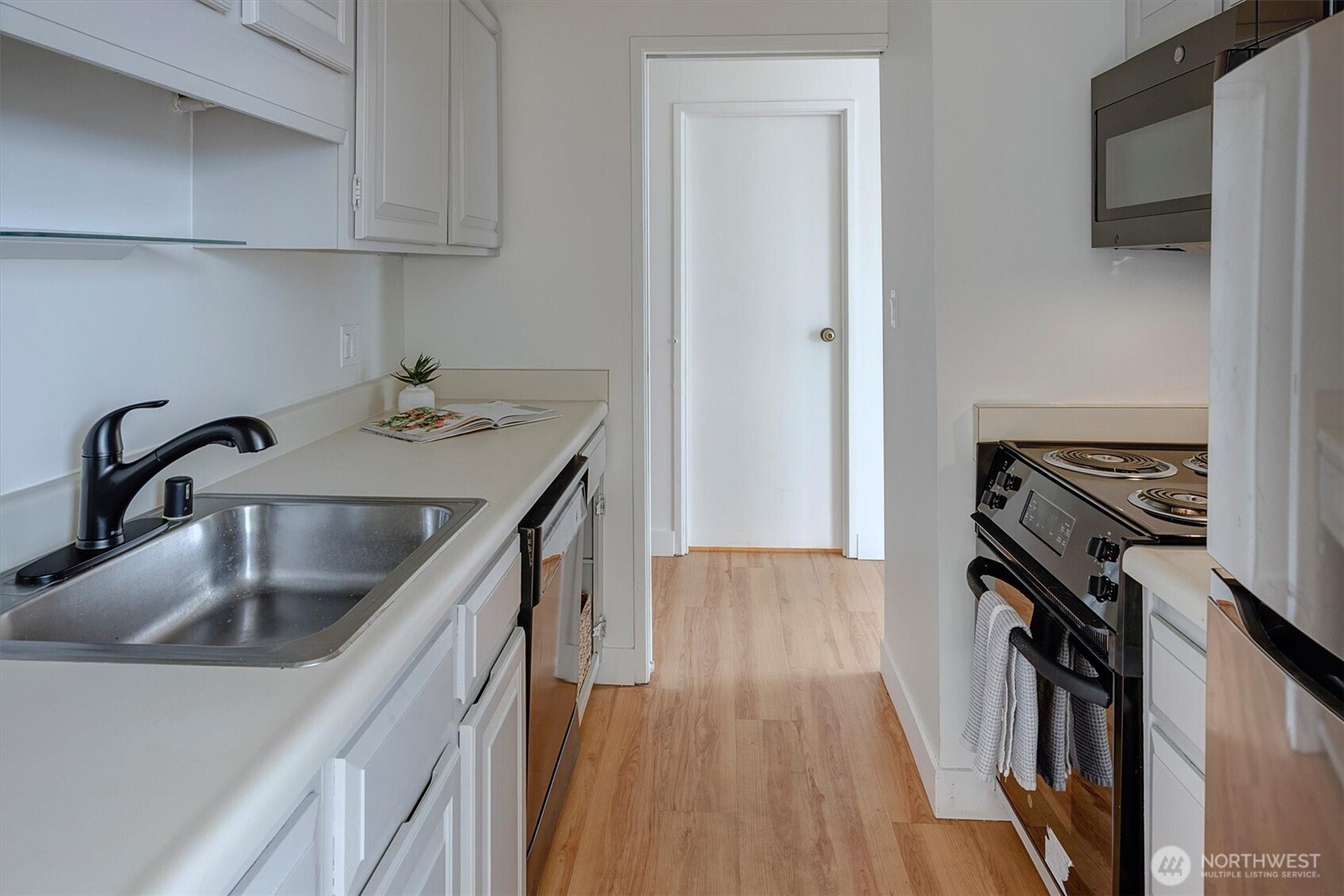 2201 3rd Avenue #803, Seattle, WA 98121
