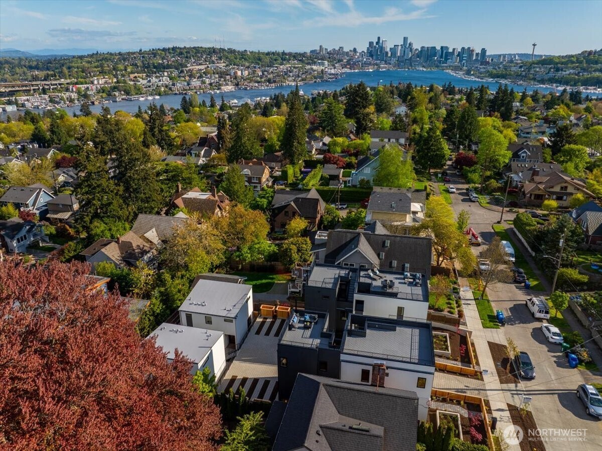 4122 B Burke Avenue N, Seattle, WA 98103