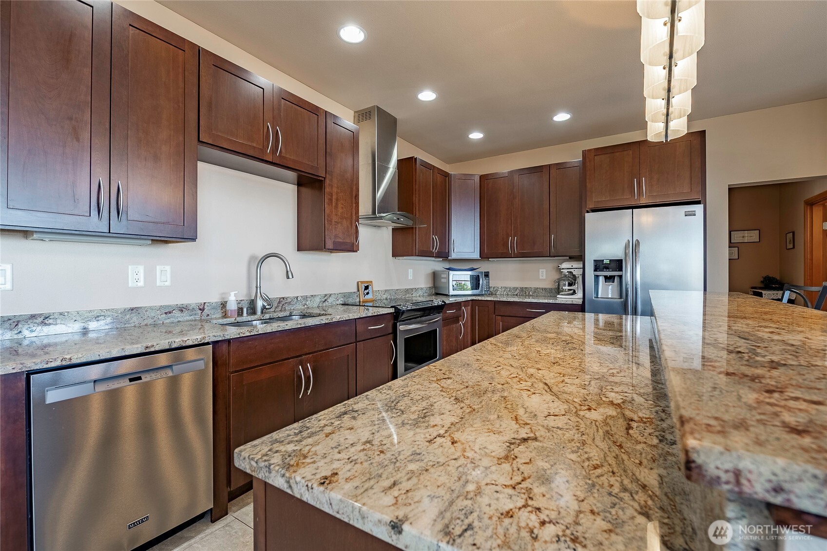 8285 Sunset Street , Blaine, WA 98230