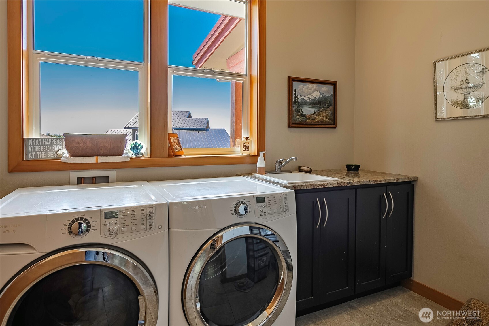 8285 Sunset Street , Blaine, WA 98230