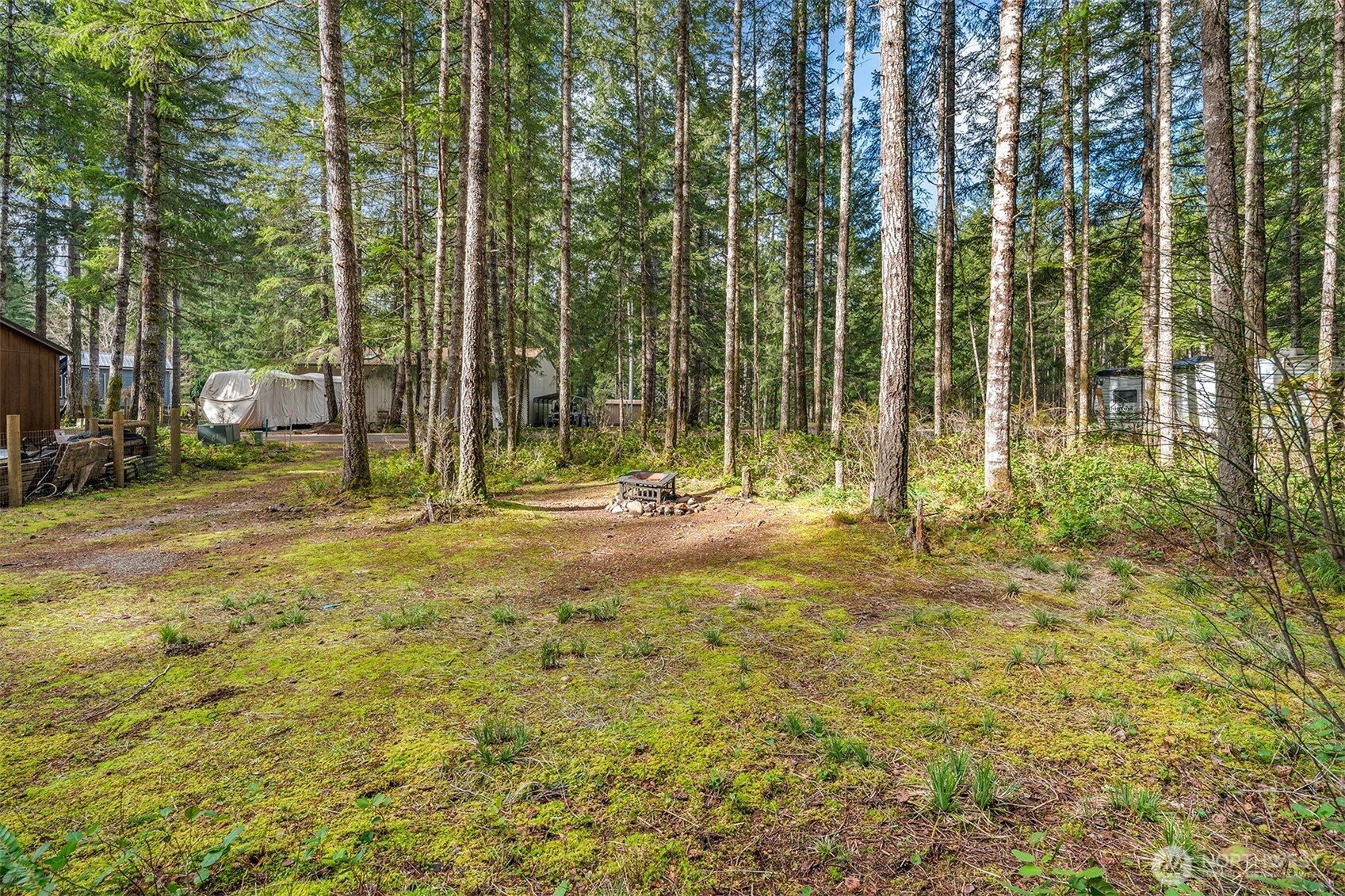 200 N Glenwood Road , Hoodsport, WA 98548