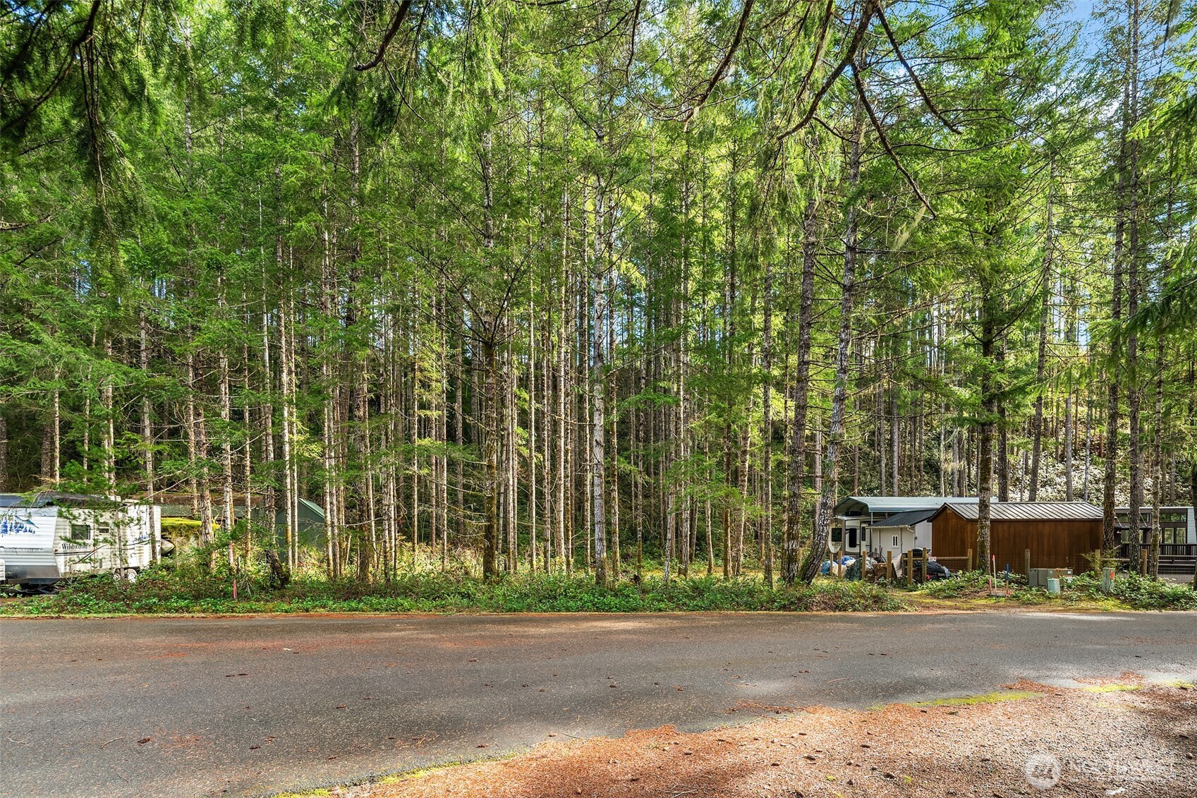 200 N Glenwood Road , Hoodsport, WA 98548