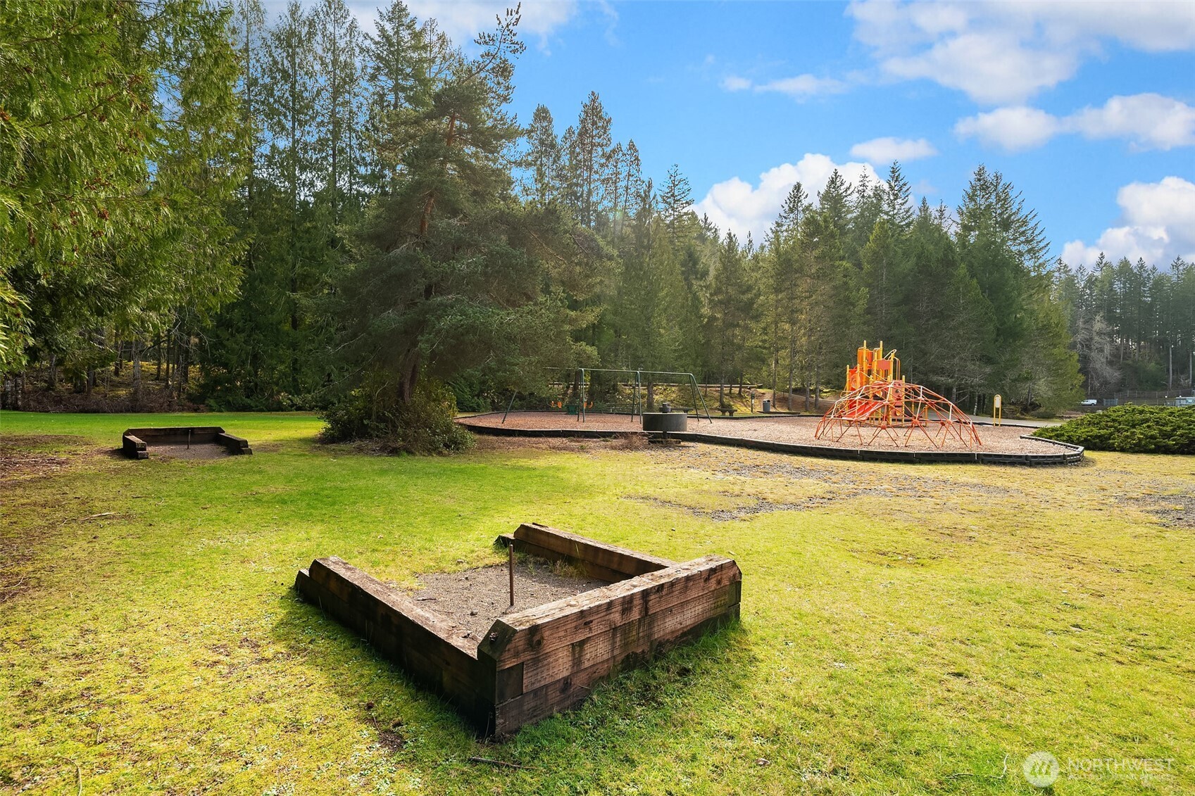 200 N Glenwood Road , Hoodsport, WA 98548