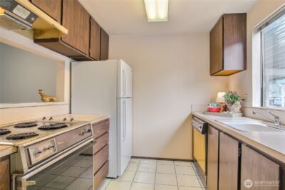 1040 S 320th Street #10D, Federal Way, WA 98003 - Photo 17