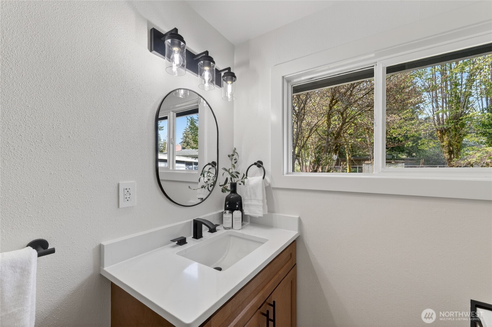3002 Lakeway Drive , Bellingham, WA 98229