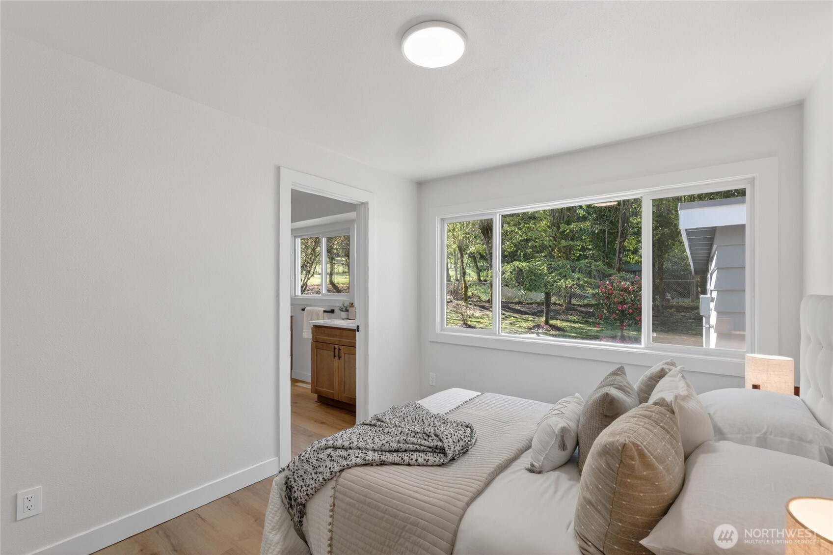 3002 Lakeway Drive , Bellingham, WA 98229