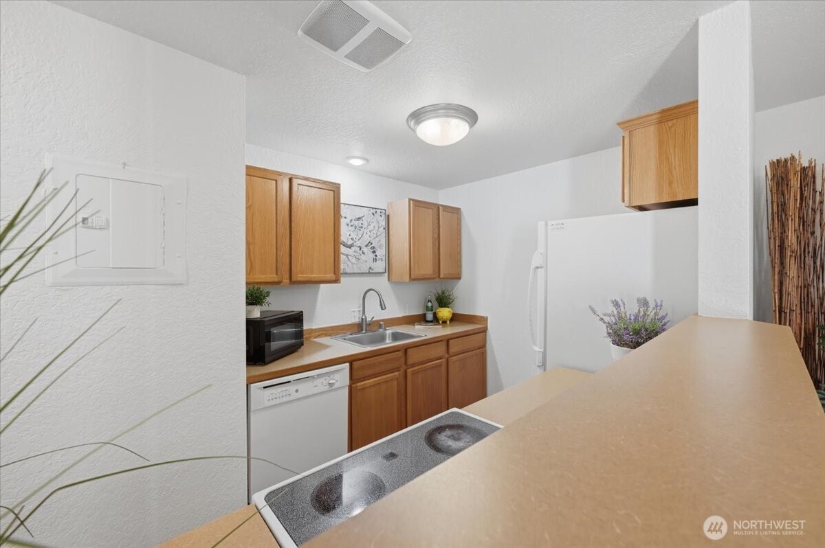 15416 40th Avenue W #B-22, Lynnwood, WA 98087