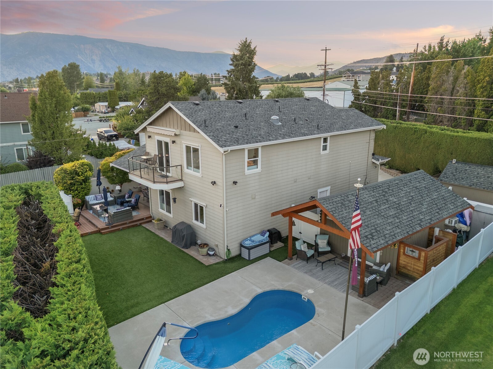 11 Lizzie Lane , Manson, WA 98831