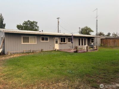 9008 Bong Loop #B, Moses Lake, WA 98837 - Photo 2