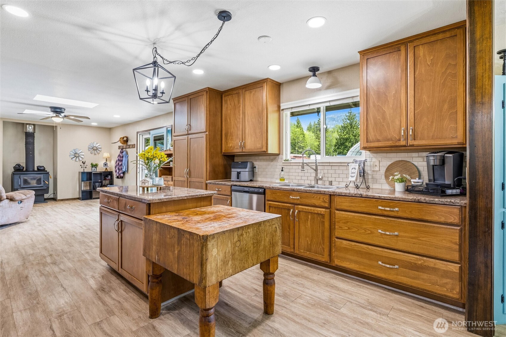 27930 Hoehn Road , Sedro Woolley, WA 98284