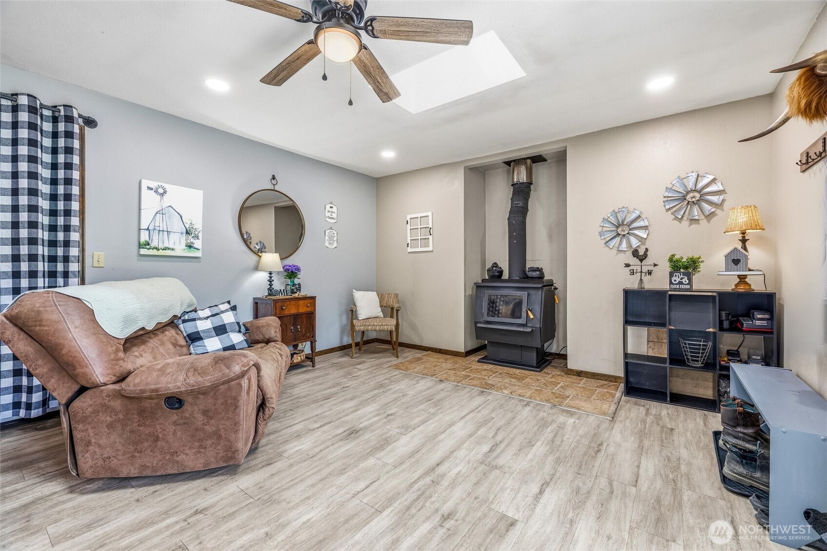 27930 Hoehn Road , Sedro Woolley, WA 98284