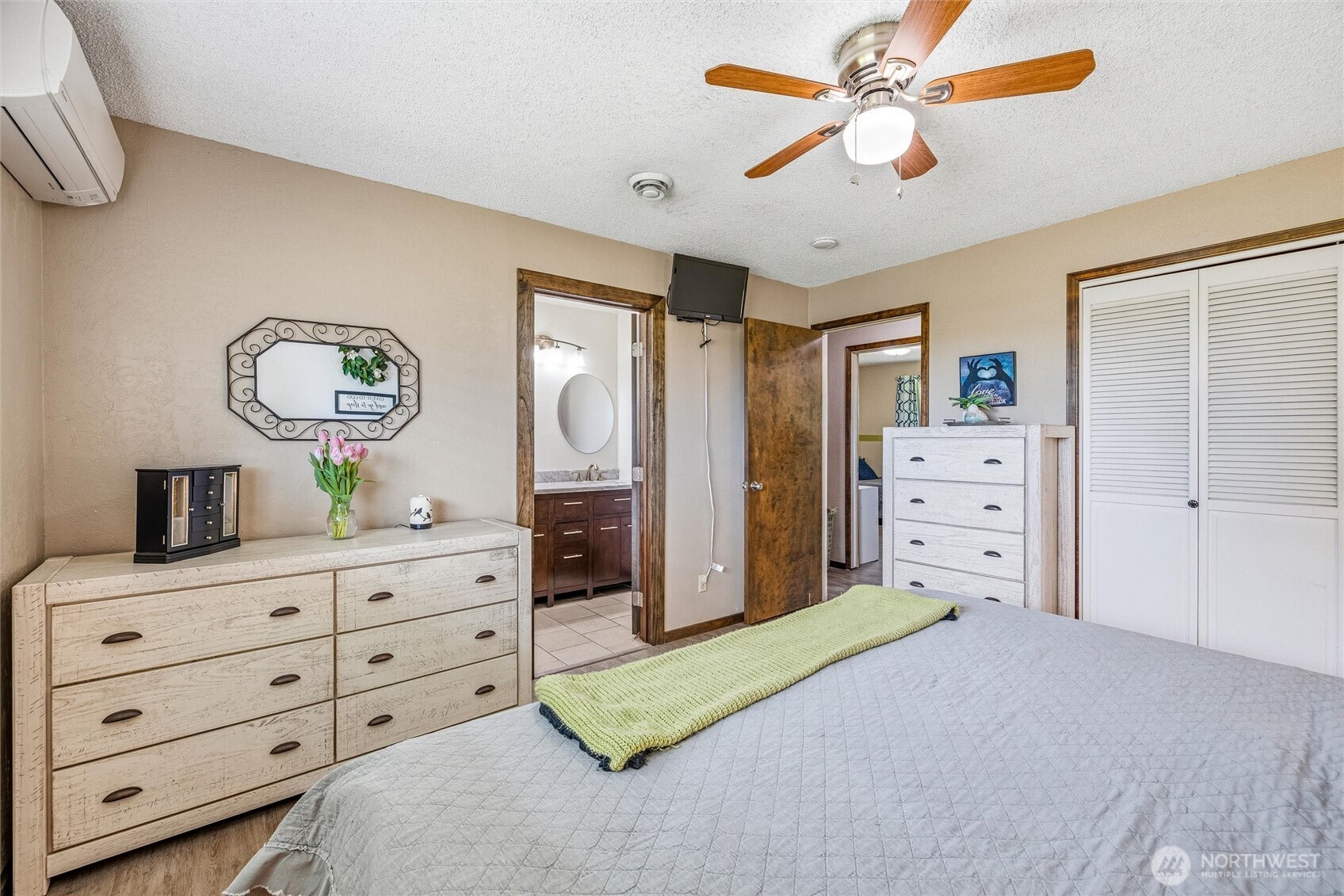 27930 Hoehn Road , Sedro Woolley, WA 98284
