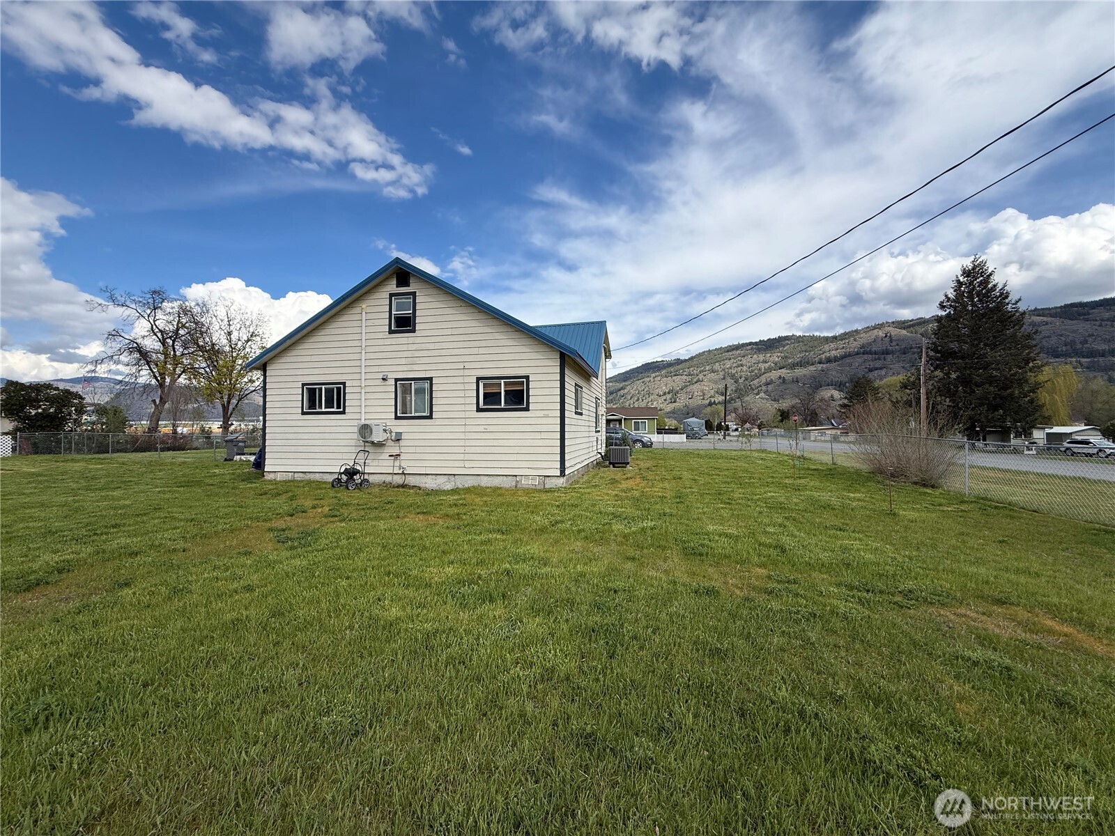 502 Fir Street , Oroville, WA 98844