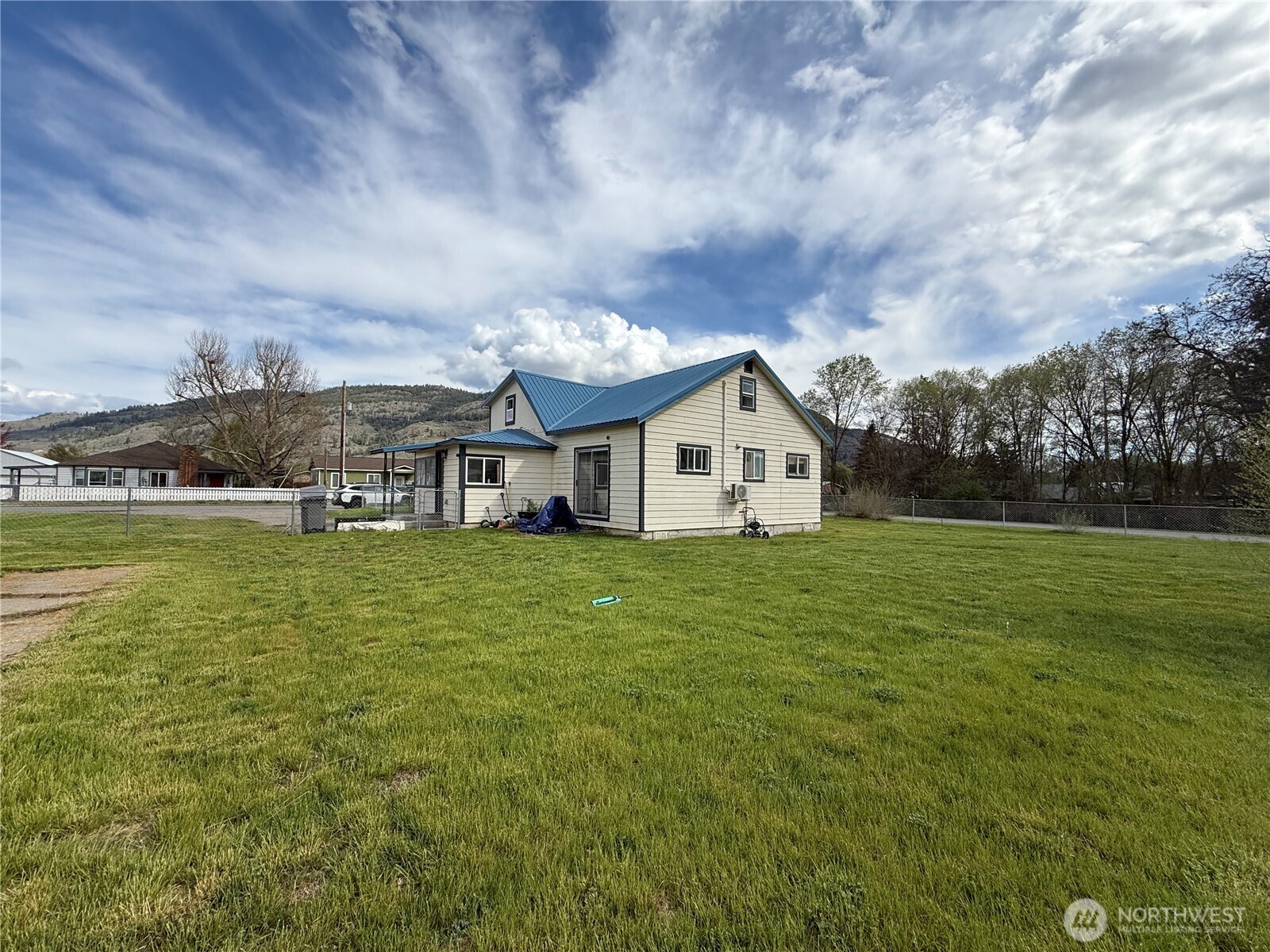 502 Fir Street , Oroville, WA 98844