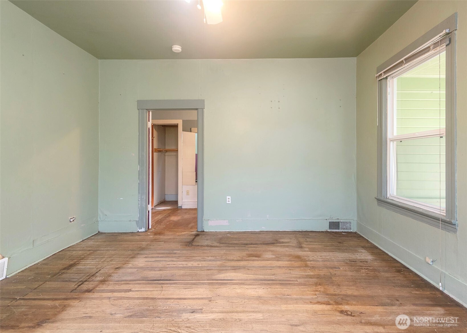 2214 N 60th Street , Seattle, WA 98103