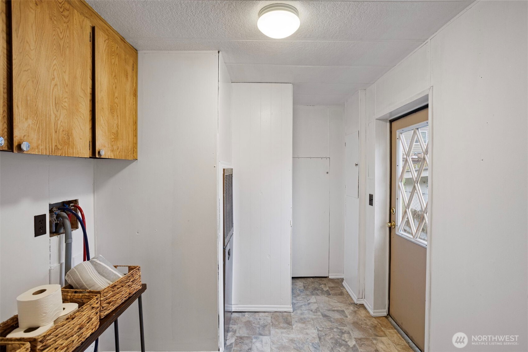 19015 16th Avenue NE, Shoreline, WA 98155