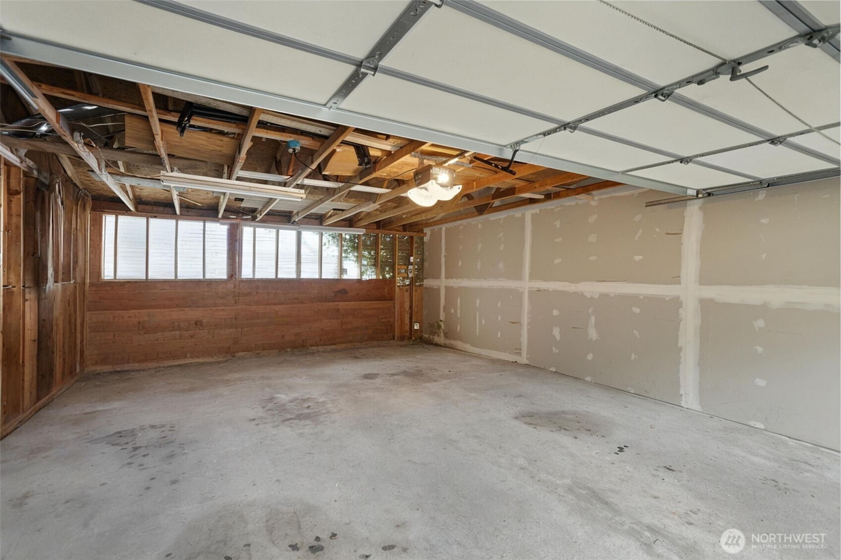 19015 16th Avenue NE, Shoreline, WA 98155