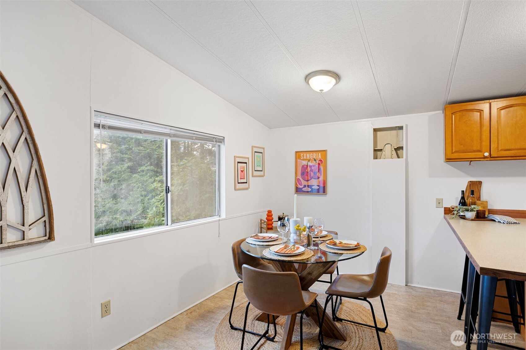19015 16th Avenue NE, Shoreline, WA 98155