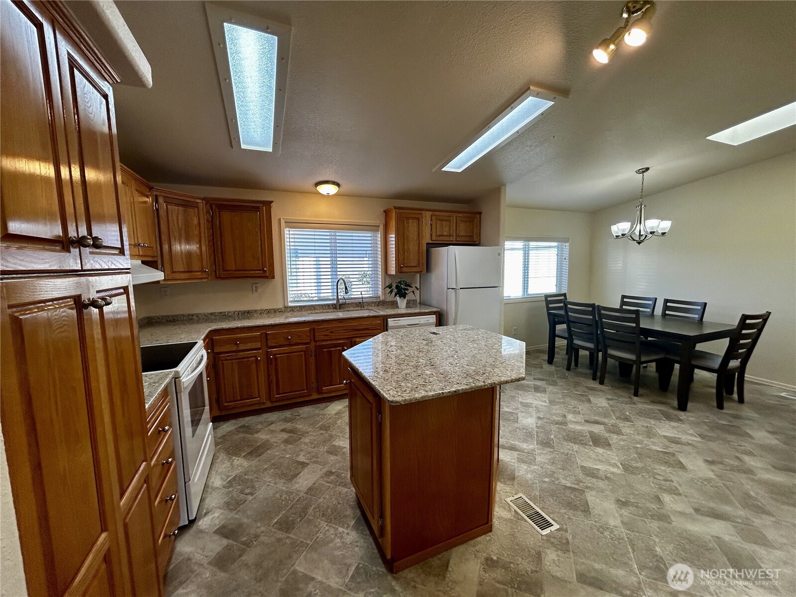 420 W Cove Lane , Sequim, WA 98382