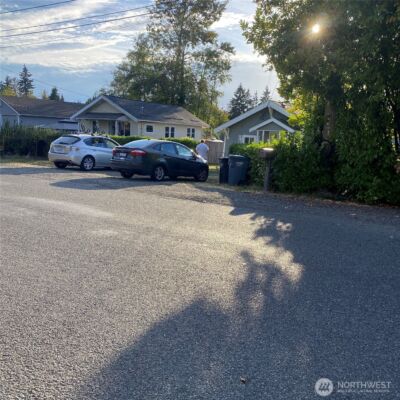 2716 Sylvan Drive W, University Place, WA 98466-2741 - Photo 2