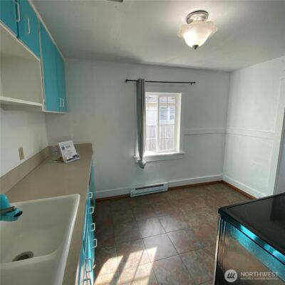 2716 Sylvan Drive W, University Place, WA 98466-2741 - Photo 7