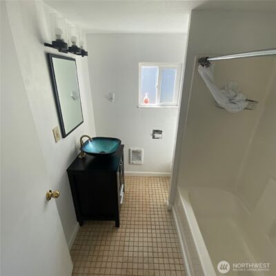2716 Sylvan Drive W, University Place, WA 98466-2741 - Photo 8