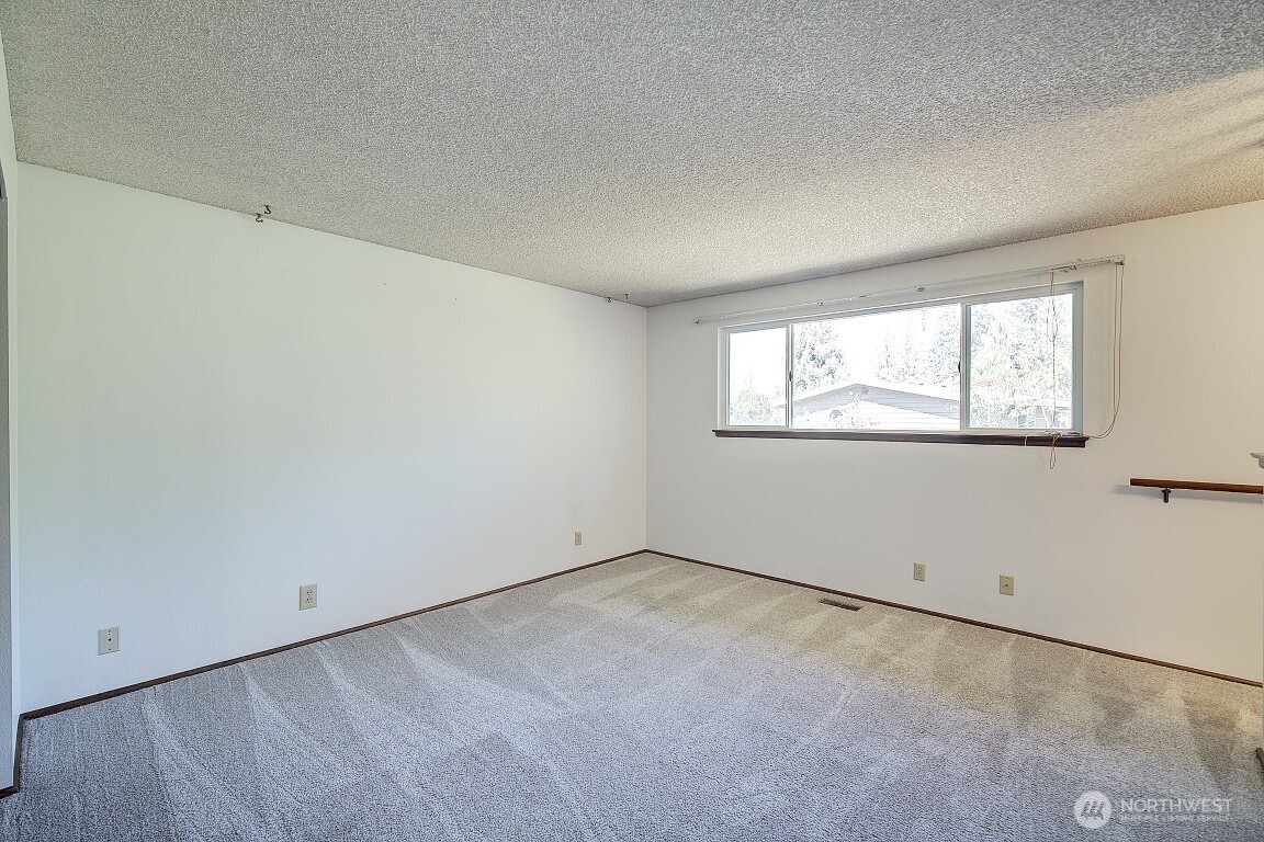 8435 198th Place SW, Edmonds, WA 98026