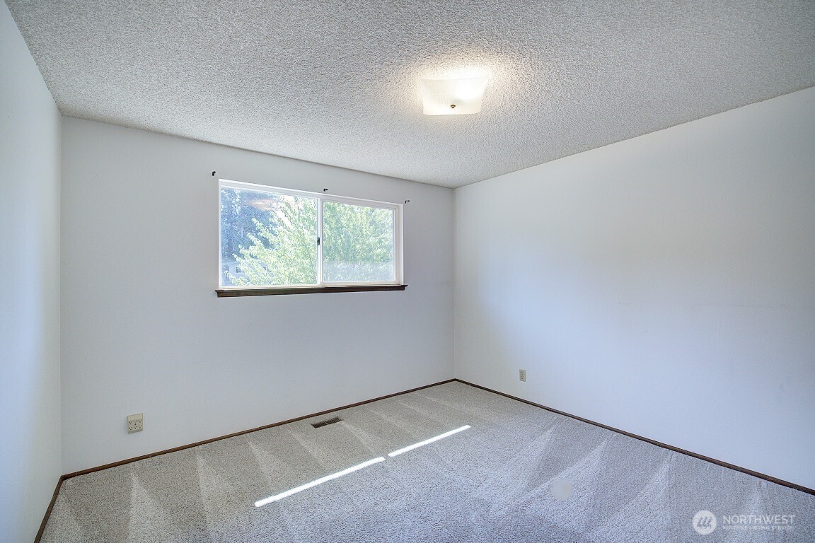 8435 198th Place SW, Edmonds, WA 98026