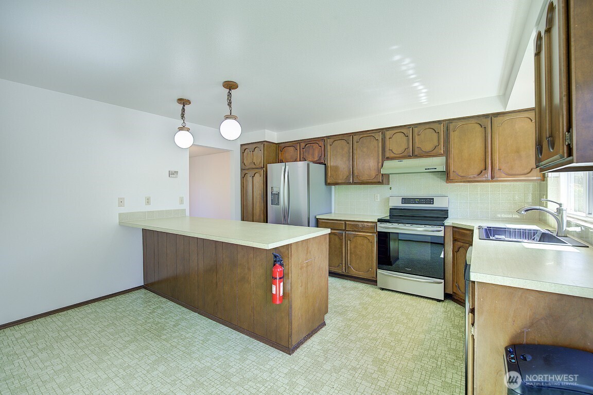 8435 198th Place SW, Edmonds, WA 98026