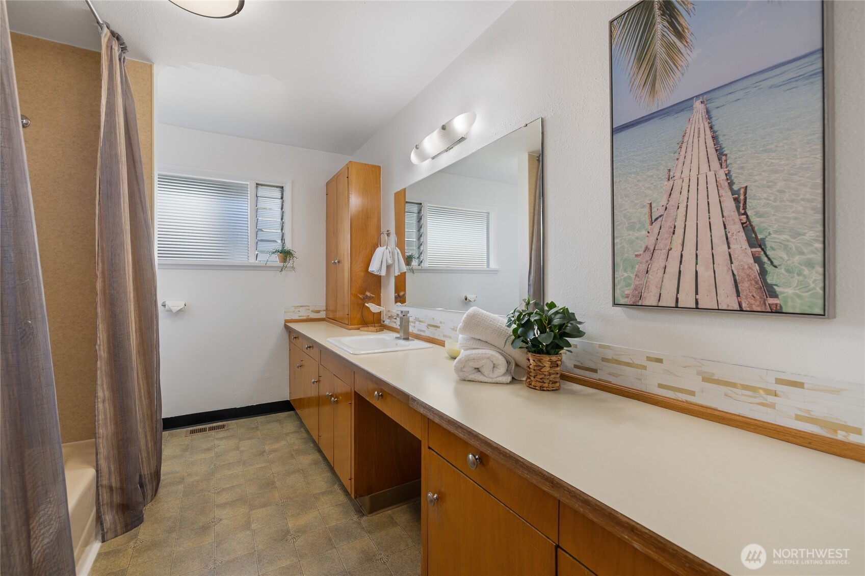 5236 S Thompson Avenue , Tacoma, WA 98408