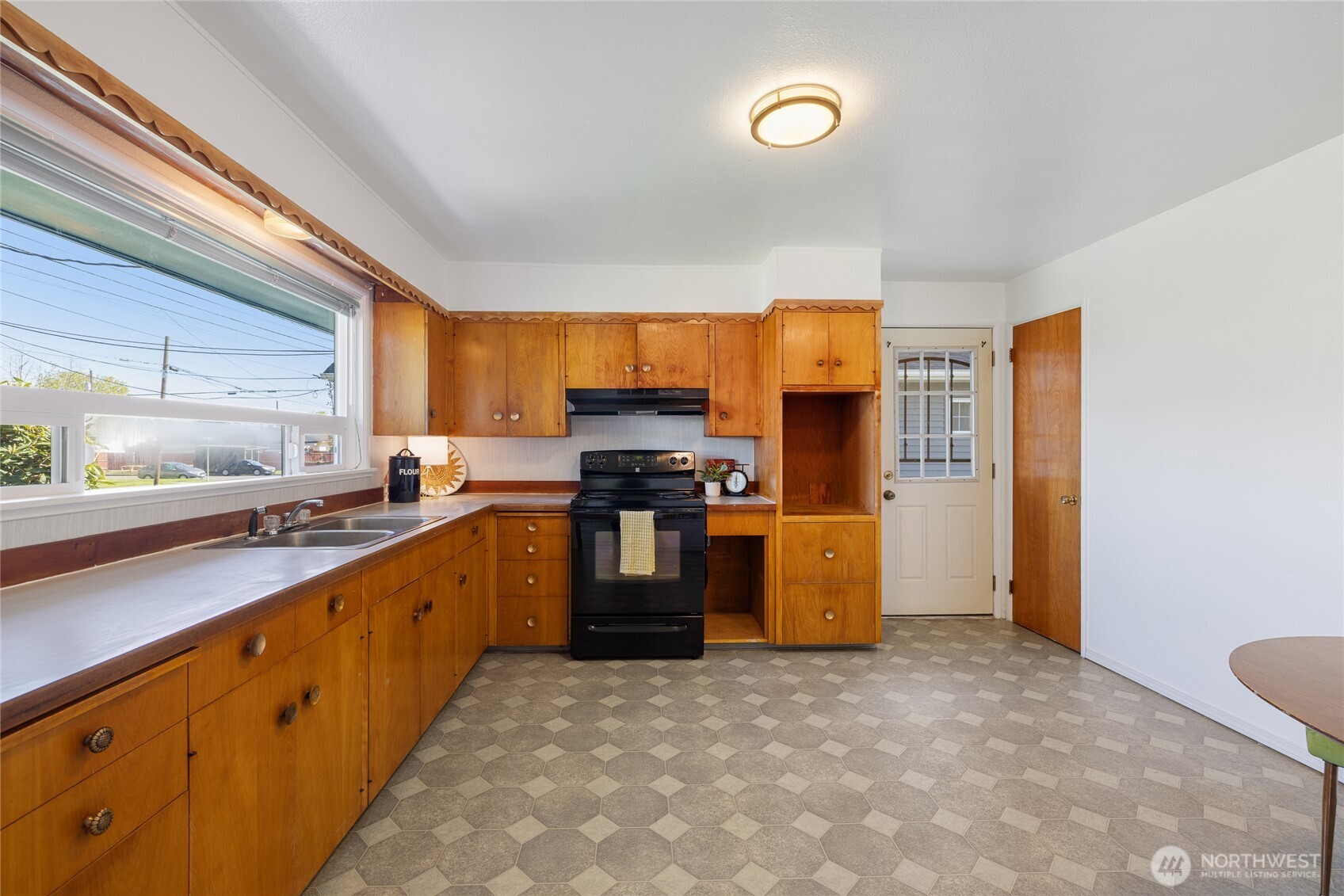 5236 S Thompson Avenue , Tacoma, WA 98408