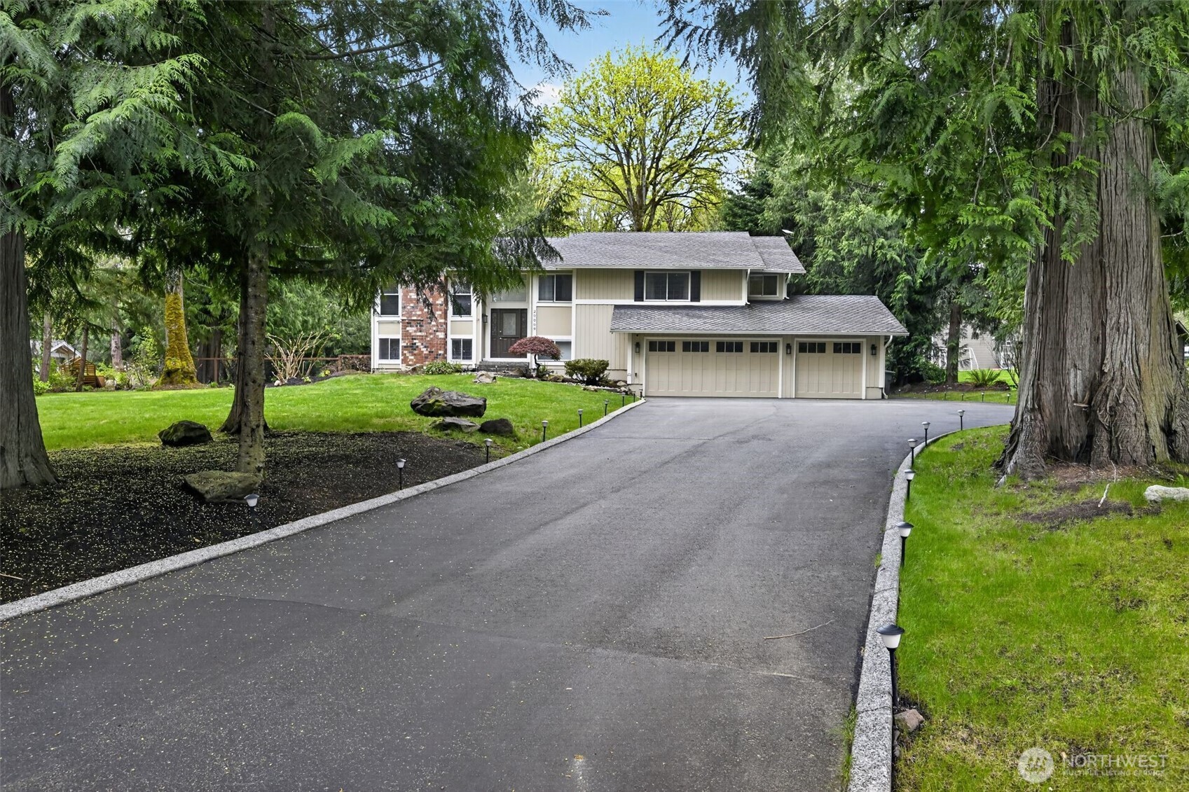 20009 SE 20th Place , Sammamish, WA 98075