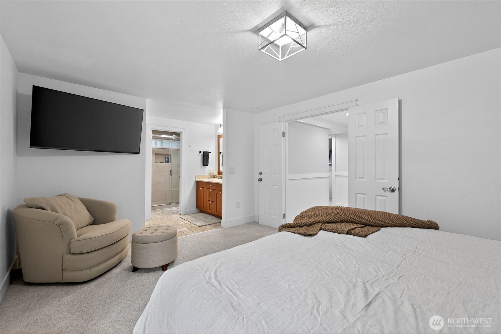 20009 SE 20th Place , Sammamish, WA 98075