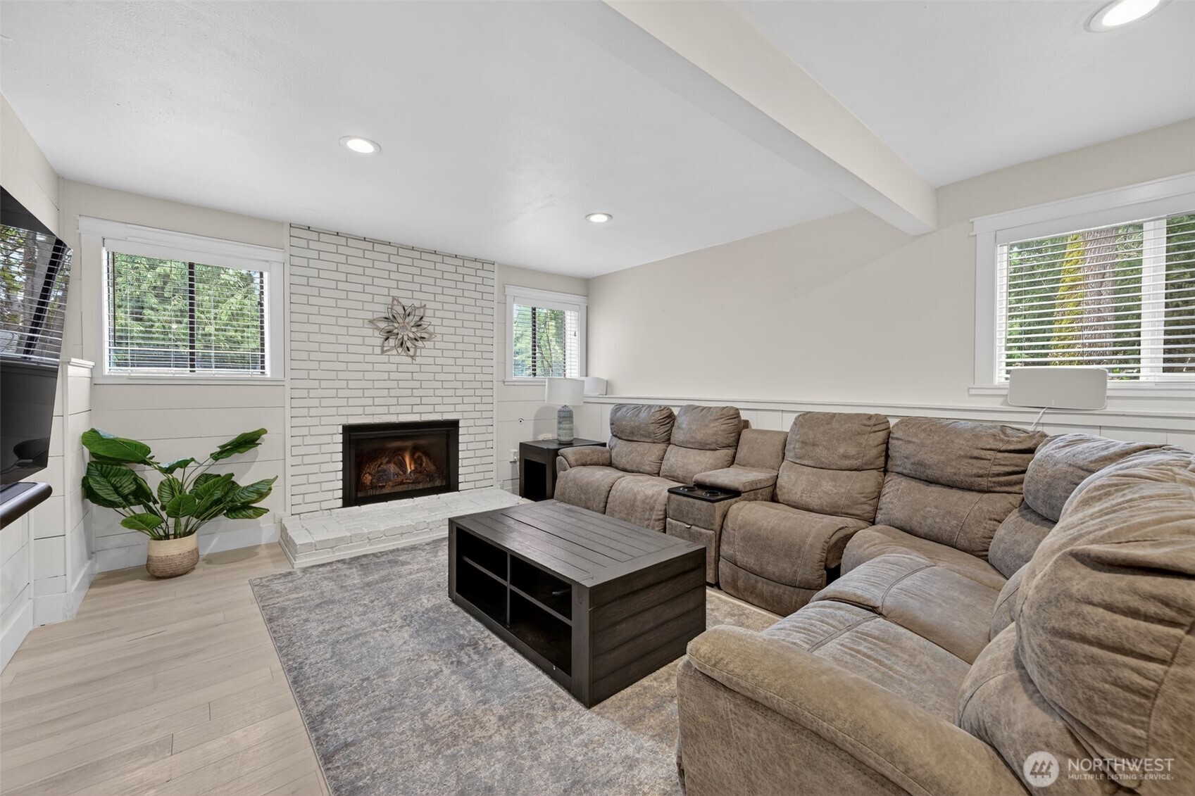 20009 SE 20th Place , Sammamish, WA 98075