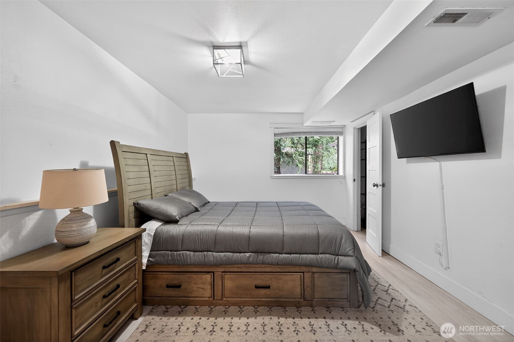 20009 SE 20th Place , Sammamish, WA 98075