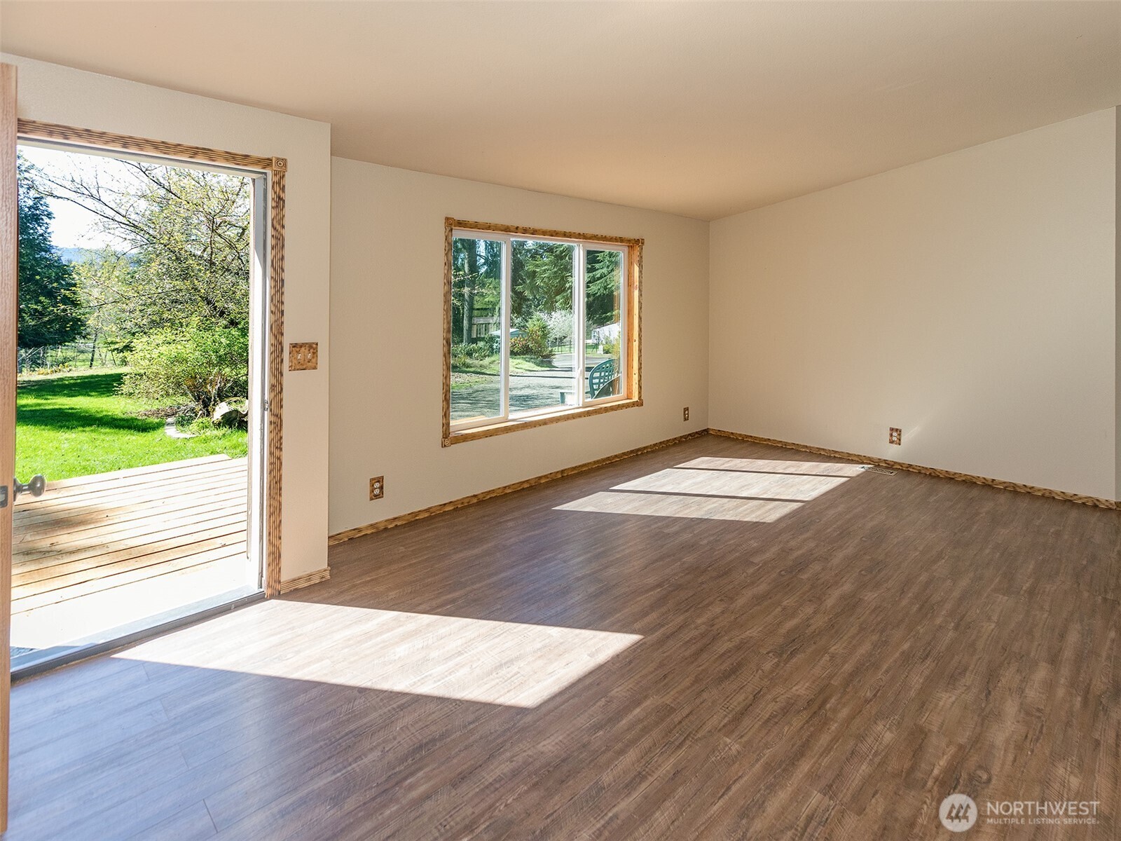 108 Longhorn Road , Amboy, WA 98601