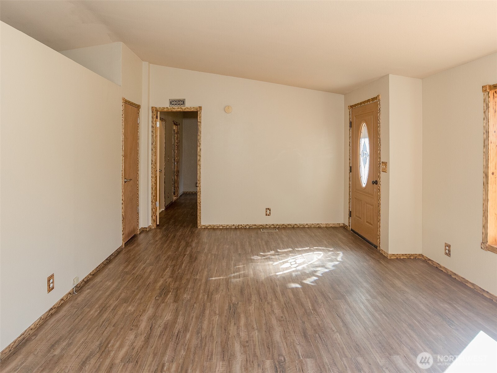 108 Longhorn Road , Amboy, WA 98601