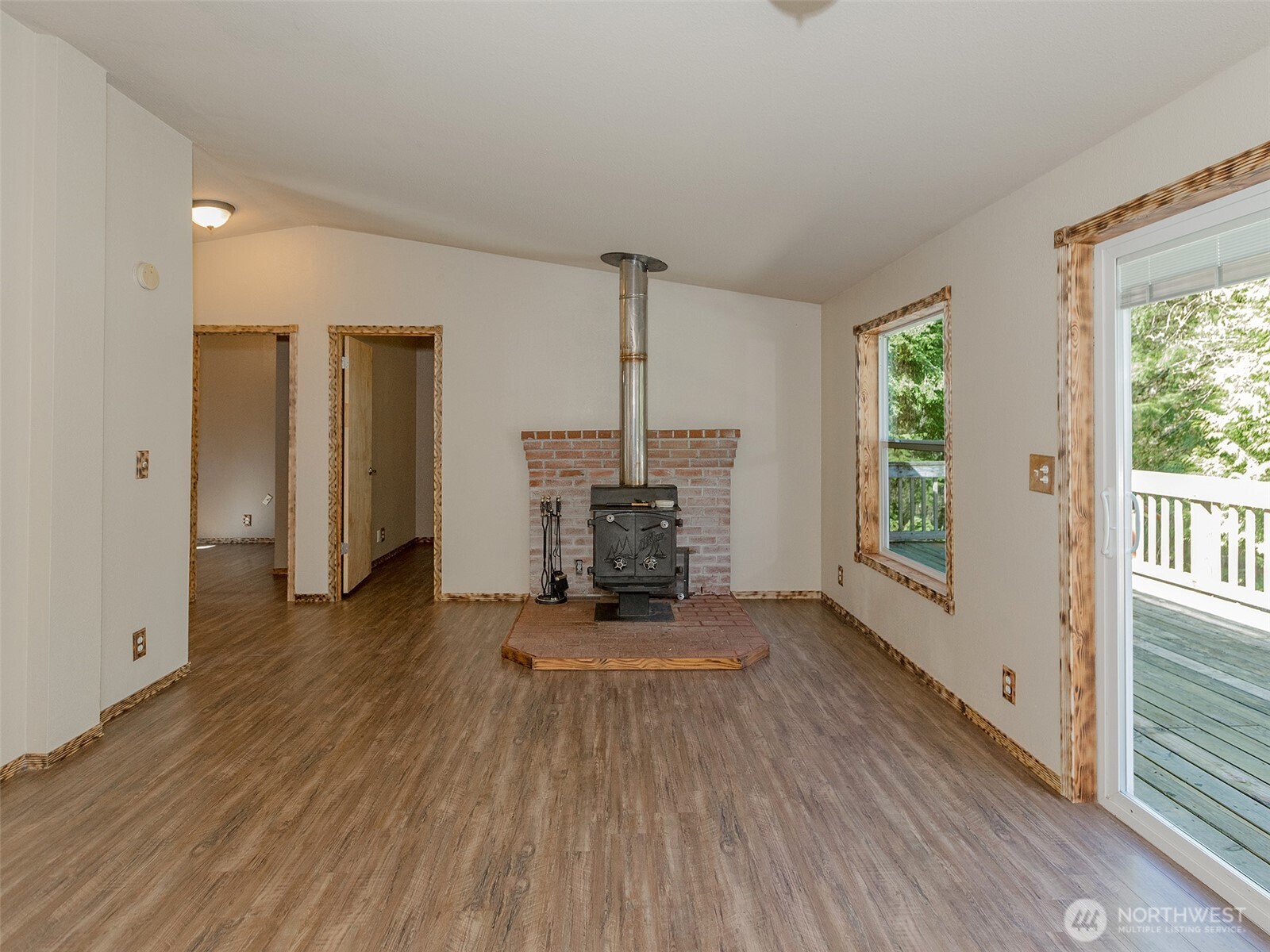108 Longhorn Road , Amboy, WA 98601