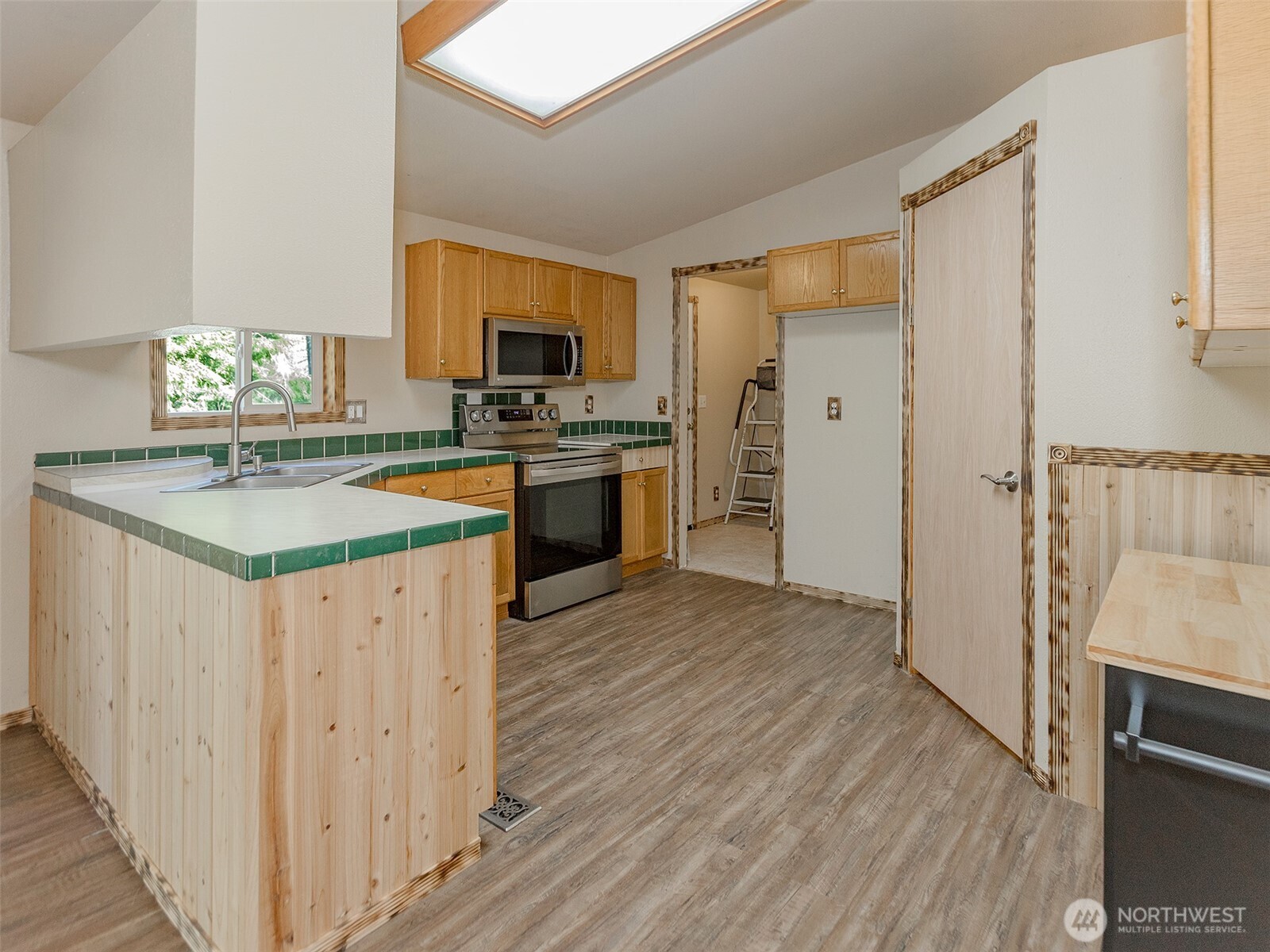 108 Longhorn Road , Amboy, WA 98601