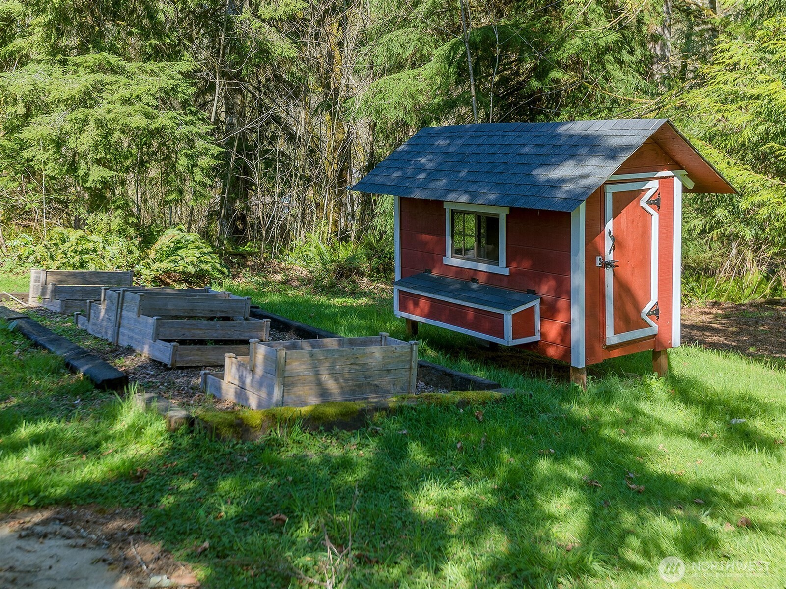 108 Longhorn Road , Amboy, WA 98601