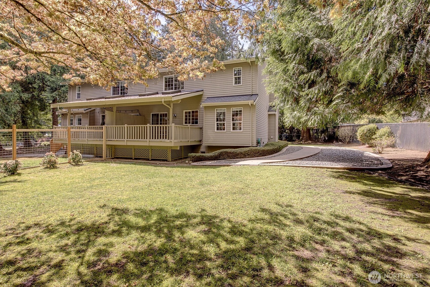19715 Bing Rd #A, Lynnwood, WA 98036