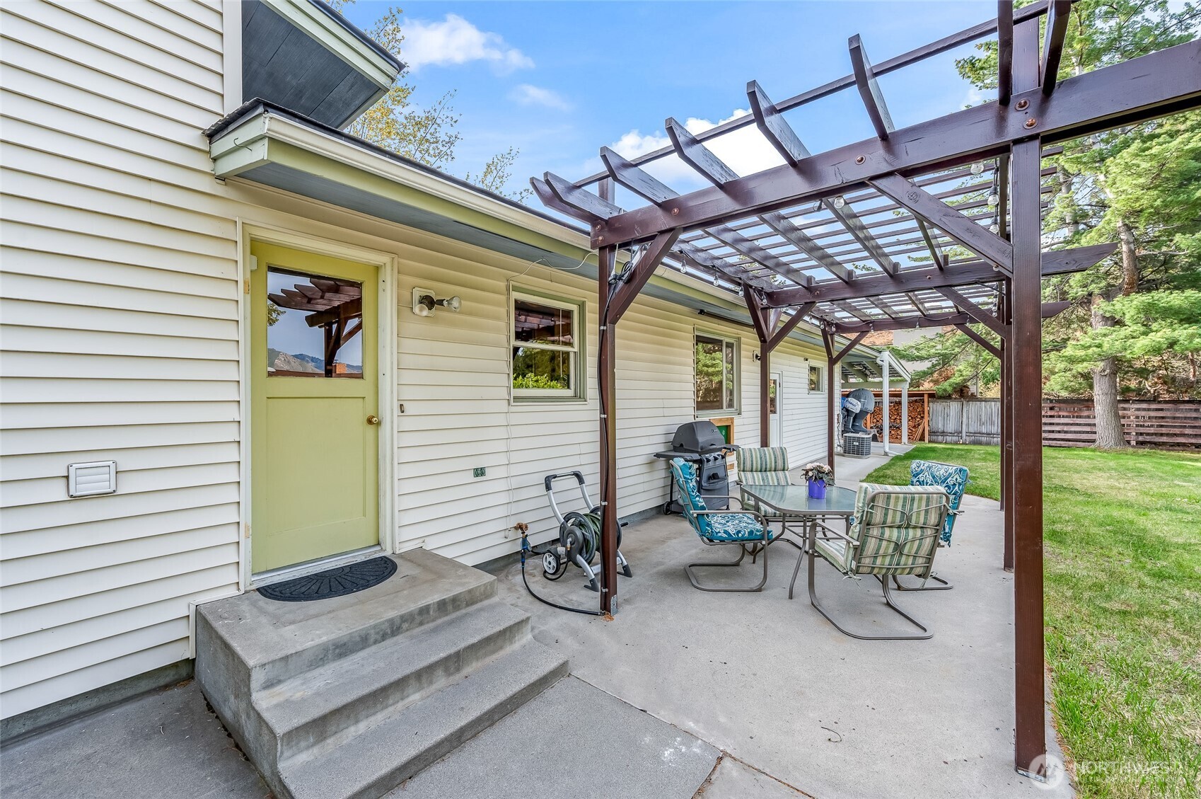 1540 N Astor Court , East Wenatchee, WA 98802