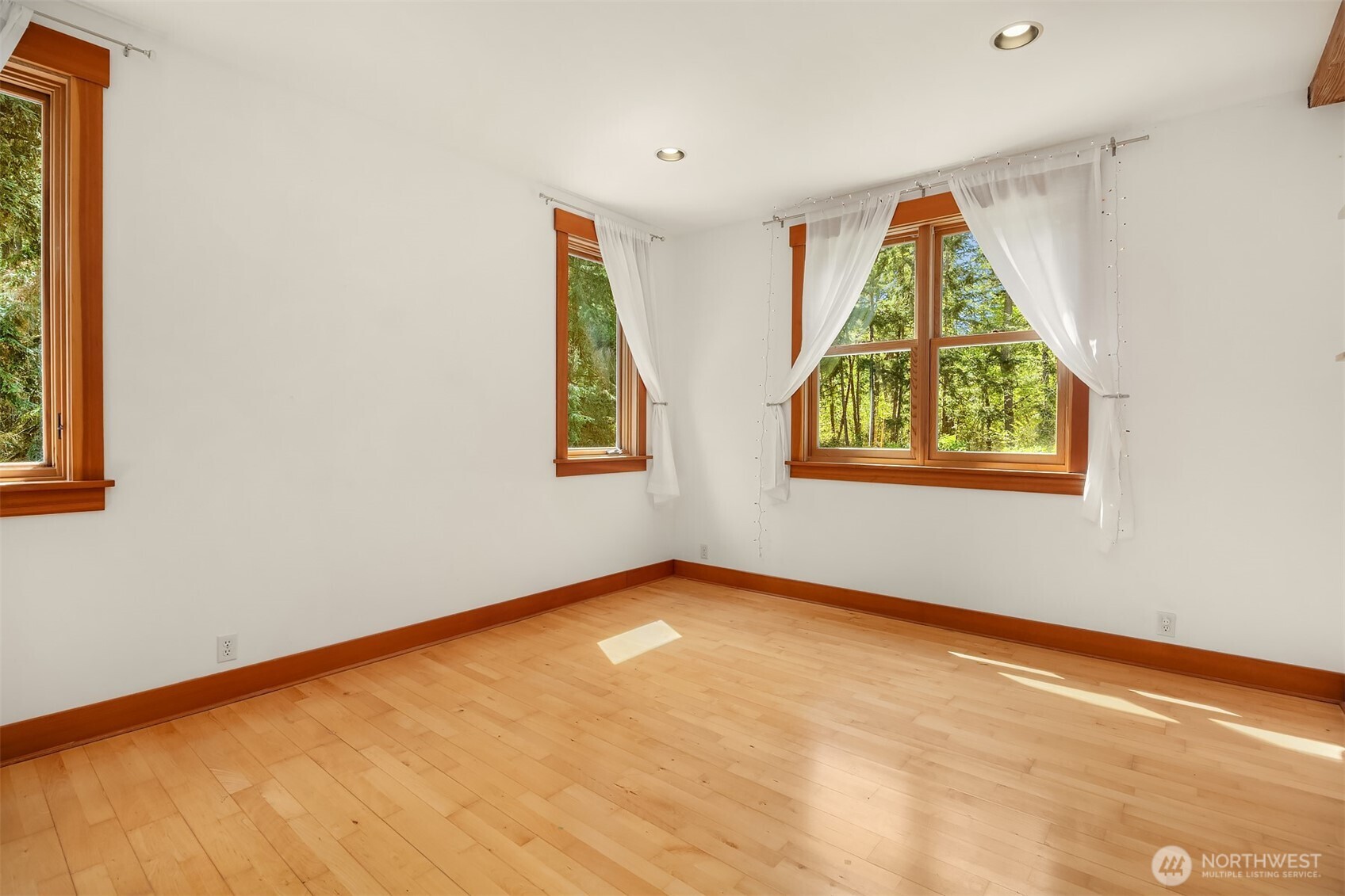 18305 121st Avenue SW, Vashon, WA 98070