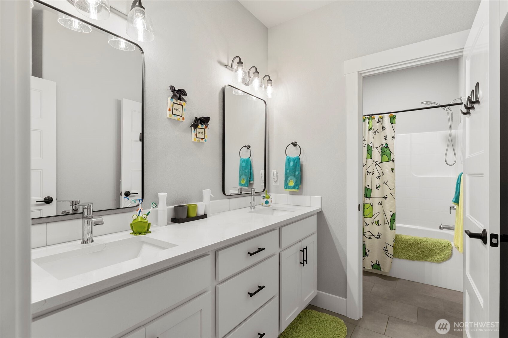 5040 Coppermill Court NE, Olympia, WA 98516