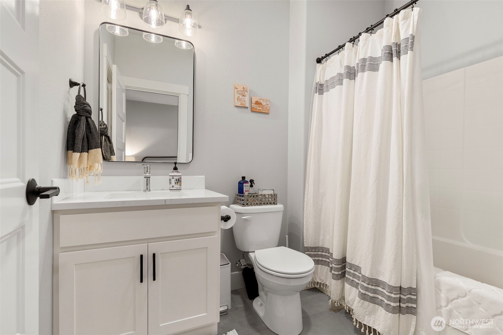 5040 Coppermill Court NE, Olympia, WA 98516