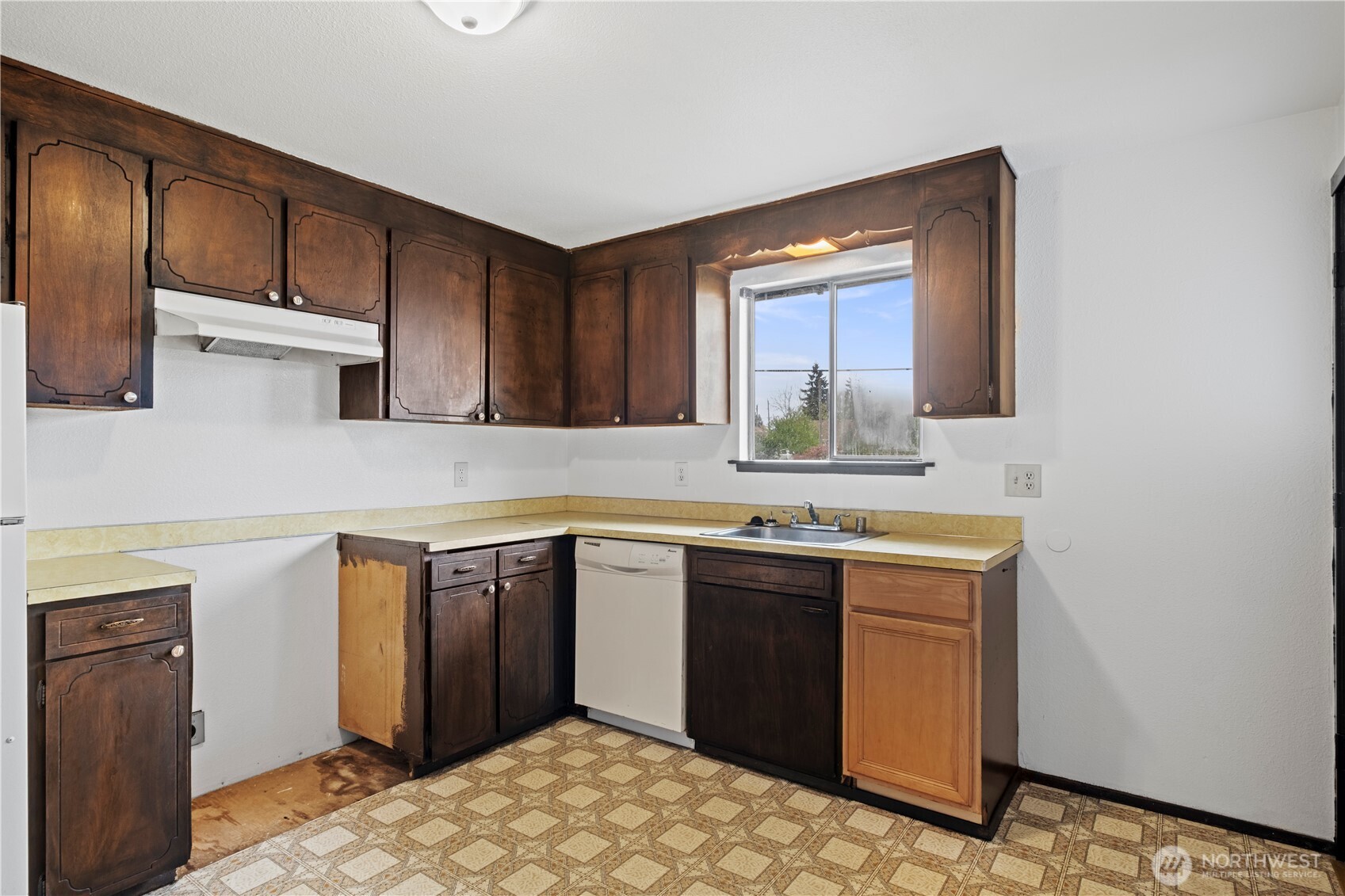 5676 S I Street , Tacoma, WA 98408