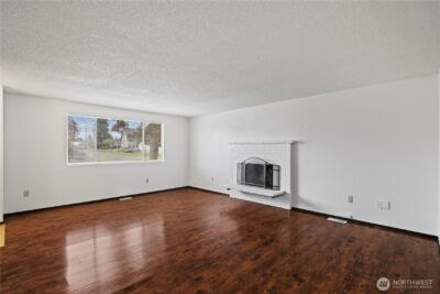 5676 S I Street , Tacoma, WA 98408 - Photo 4